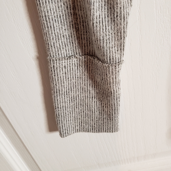 Flowy top - Picture 2 of 2